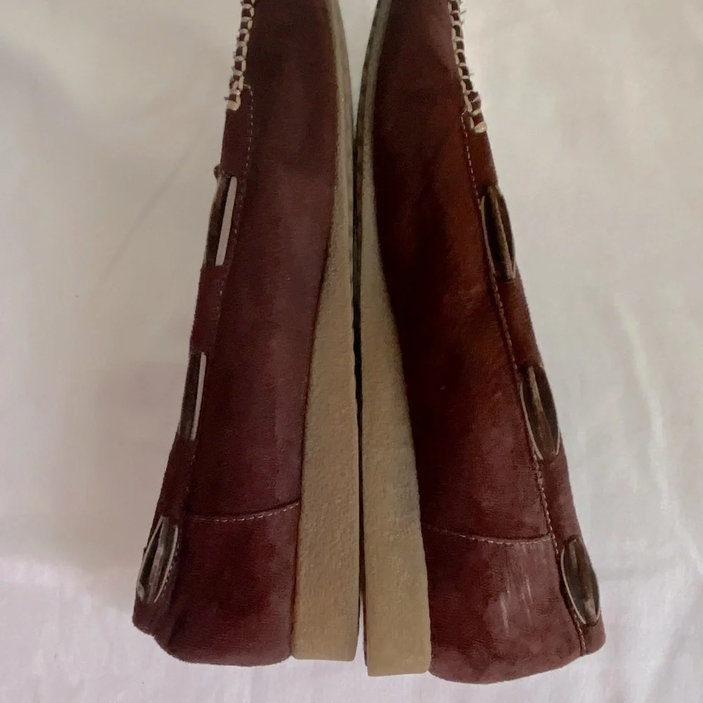 LOWER EAST SIDE Women Leather Moccasin Slip On Shoes 9.5 Red Wine Canoe Loafers